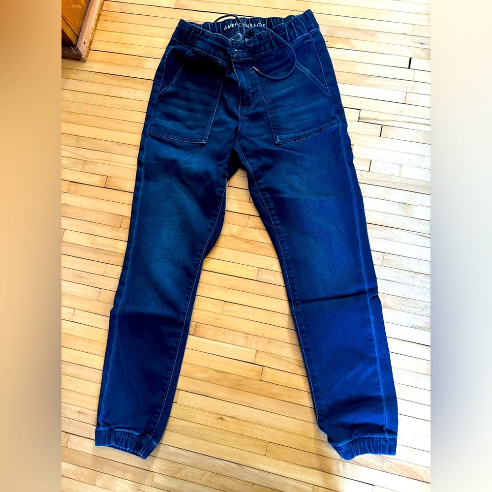 American Eagle Jean Joggers size 4 short
